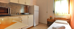 natsios-apartment12-4beds-firstfloor-kitchen
